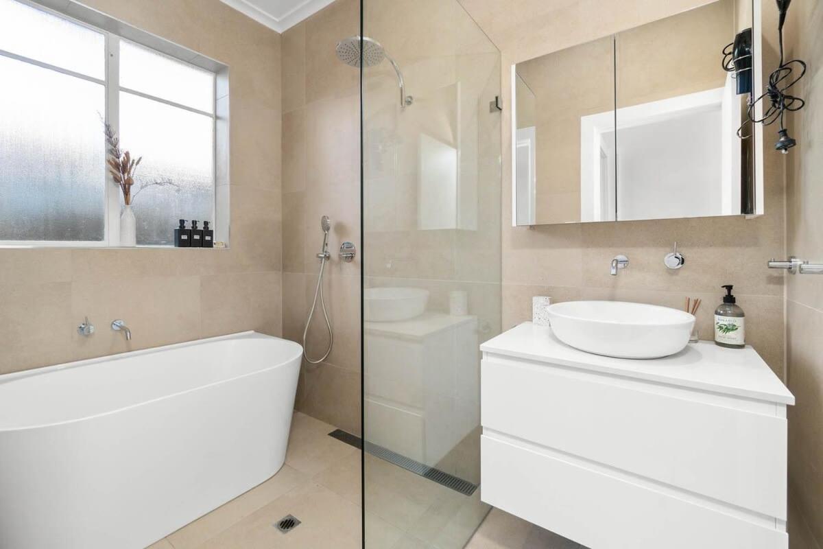 Holiday home The Spacious & Elegant Vacation Haven - Glenside *