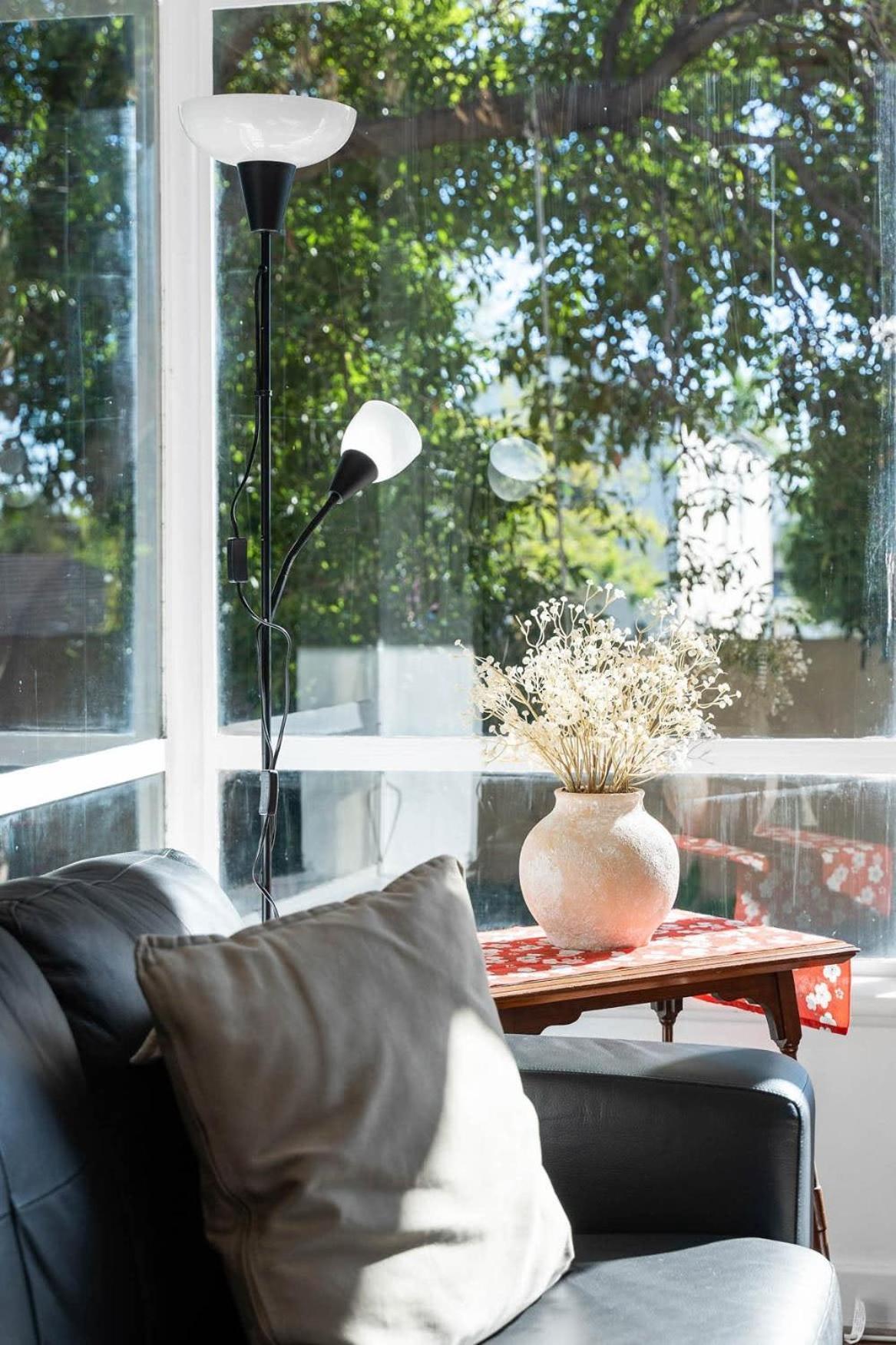The Spacious & Elegant Vacation Haven - Glenside